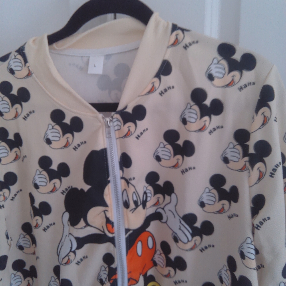Zip-Up Jacket – Cropped Style - Picture 3 of 4